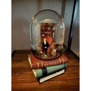 Broomstick Musical Waterglobe